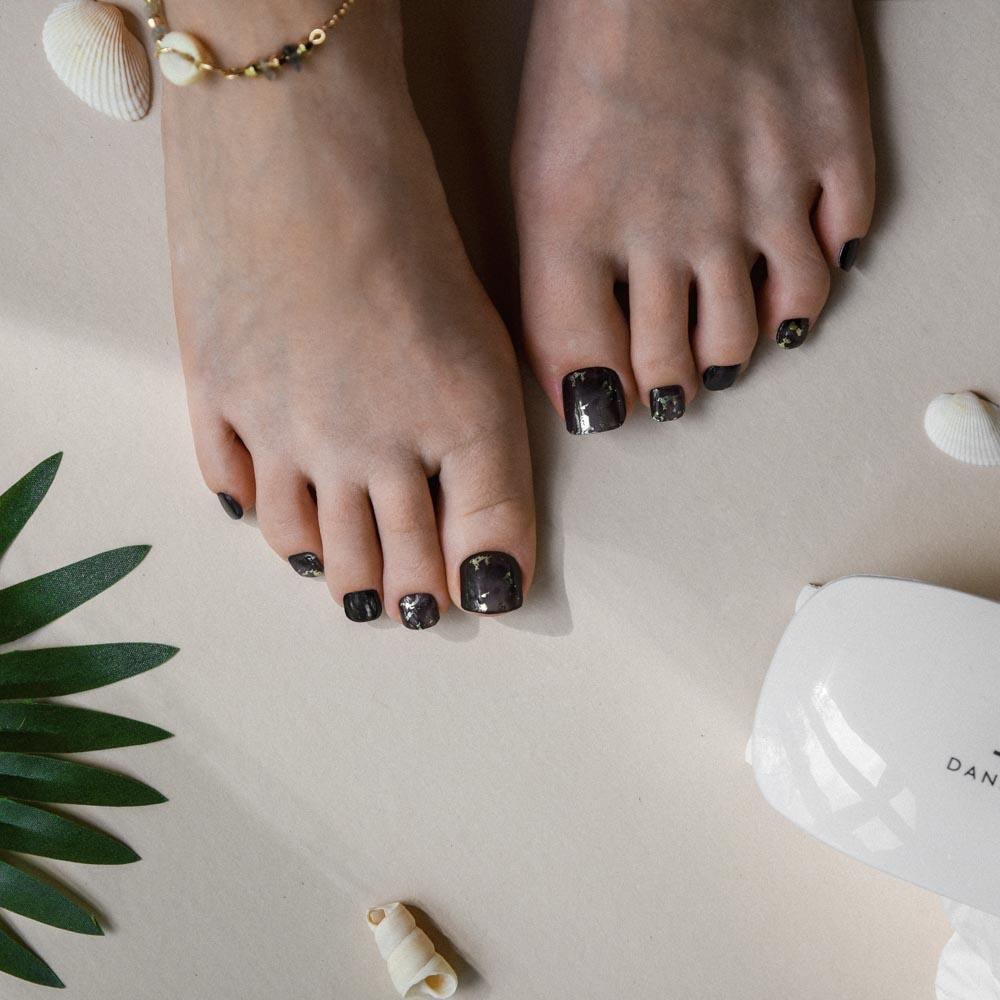 43 Cute Toe Nail Designs : Black and Glitter Toe Nails I Take You | Wedding  Readings | Wedding Ideas | Wedding Dresses | Wedding Theme